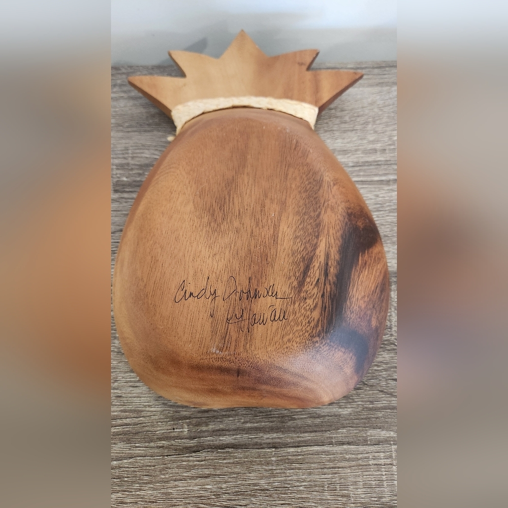Beautiful Tiki Wood Pineapple Dish/Bowl with Hawaii Palm Tree SEE DESCRIPTION. - Picture 6 of 7